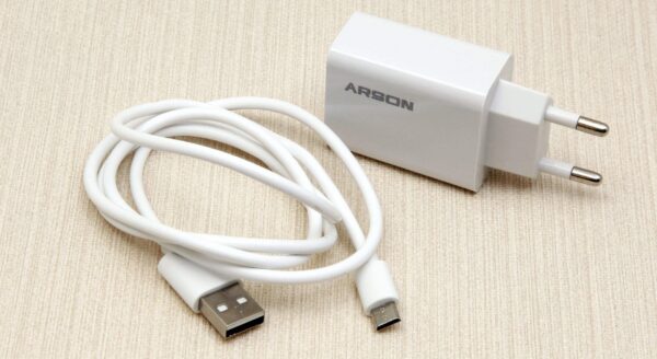 شارژر دیواری آرسون ARSON مدل AN-17 به همراه کابل MICRO-USB